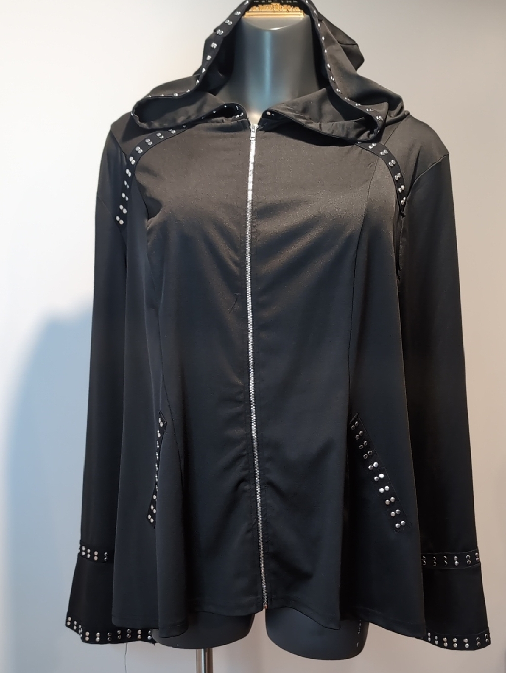 Rosegal Black Cat Hooded Zip Jacket with Stud Trim Size 4X - Picture 2 of 7